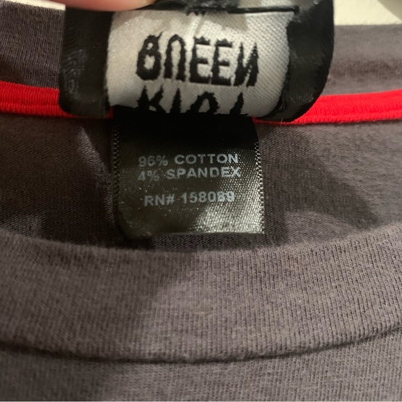 Riot Queen Gray Cropped All Right T-Shirt - Picture 5 of 5